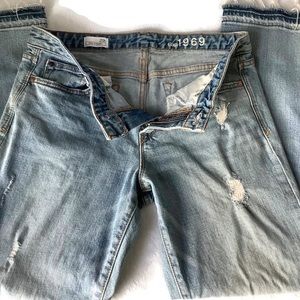 GAP Real Straight Distressed Raw Edge Size 29r